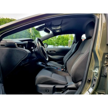 Toyota Corolla  Hatchback 2019,  1.8 hybryda, automat - Na sprzedaż za 65 900 zł - Szczecin - zdjęcie 9
