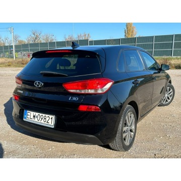 Hyundai i30  Liftback 2018,  1.4 benzyna+LPG, automat - Na sprzedaż za 47 900 zł - Starowa Góra - zdjęcie 2