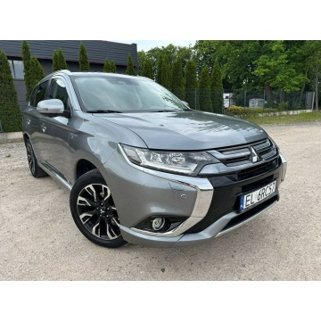 Mitsubishi Outlander  Kombi 2018,  2.0 hybryda, automat - Na sprzedaż za 75 900 zł - Starowa Góra - zdjęcie 4