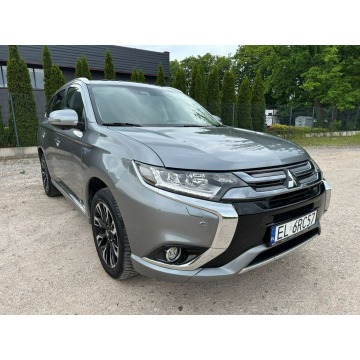 Mitsubishi Outlander  Kombi 2018,  2.0 hybryda, automat - Na sprzedaż za 75 900 zł - Starowa Góra - zdjęcie 8