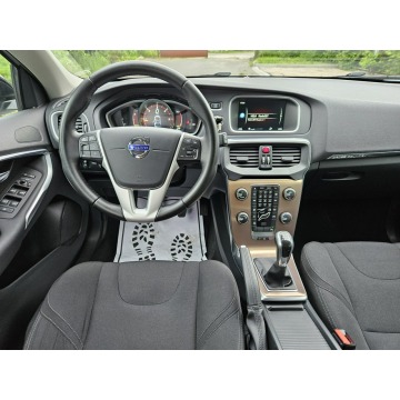Volvo V40  Hatchback 2015,  2.0 diesel - Na sprzedaż za 28 900 zł - Opoczno - zdjęcie 8
