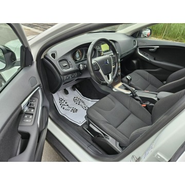 Volvo V40  Hatchback 2015,  2.0 diesel - Na sprzedaż za 28 900 zł - Opoczno - zdjęcie 9