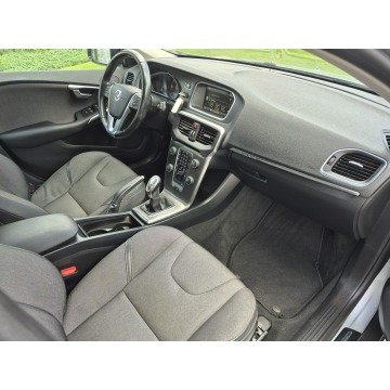 Volvo V40  Hatchback 2014,  1.6 diesel - Na sprzedaż za 35 800 zł - Drelów - zdjęcie 12
