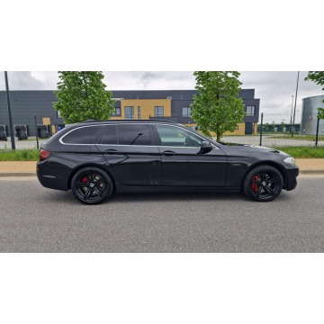 BMW Seria 5  Kombi 2010,  3.0 diesel, automat - Na sprzedaż za 28 400 zł - Pabianice - zdjęcie 8