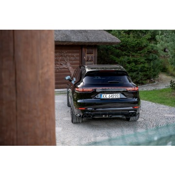 Porsche Cayenne  SUV 2022,  4.0 benzyna, automat - Na sprzedaż za 384 777 zł - Ropczyce - zdjęcie 6