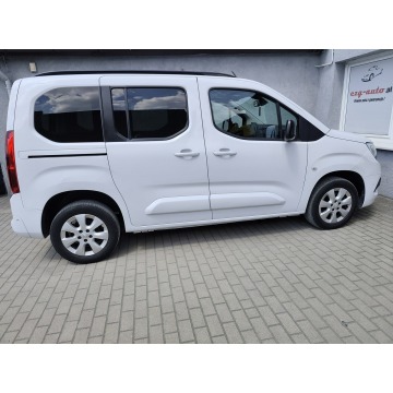 Opel Combo  Kombi 2023,  1.5 diesel, automat - Na sprzedaż za 63 000 zł - Zgierz - zdjęcie 9