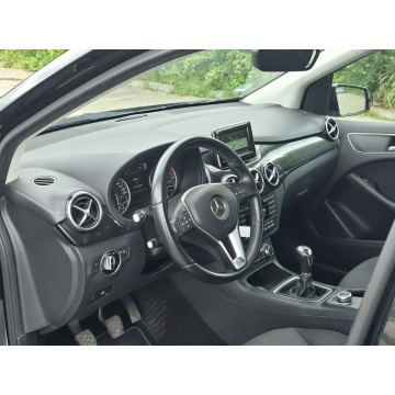Mercedes - Benz B-klasa  Hatchback 2013,  1.8 diesel - Na sprzedaż za 25 900 zł - Piekoszów - zdjęcie 6