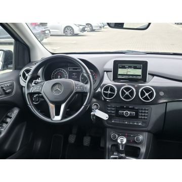 Mercedes - Benz B-klasa  Hatchback 2013,  1.8 diesel - Na sprzedaż za 25 900 zł - Piekoszów - zdjęcie 11