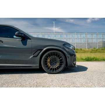 BMW X6 M  SUV 2022,  4.4 benzyna, automat - Na sprzedaż za 459 900 zł - Warszawa - zdjęcie 8