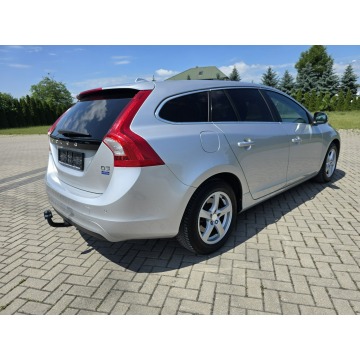 Volvo V60  Kombi 2017,  2.0 diesel, automat - Na sprzedaż za 37 900 zł - Kutno - zdjęcie 8
