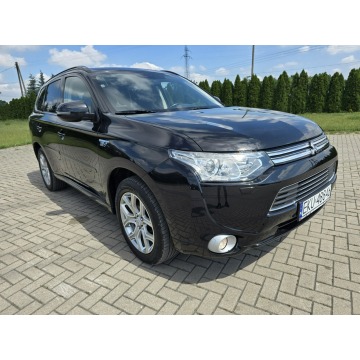 Mitsubishi Outlander  SUV 2013,  2.0 hybryda, automat - Na sprzedaż za 35 900 zł - Kutno - zdjęcie 2
