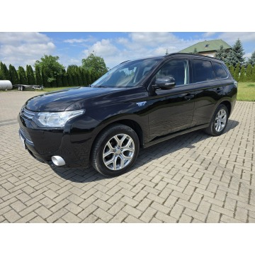 Mitsubishi Outlander  SUV 2013,  2.0 hybryda, automat - Na sprzedaż za 35 900 zł - Kutno - zdjęcie 8