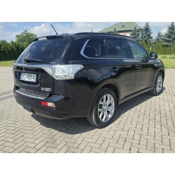 Mitsubishi Outlander  SUV 2013,  2.0 hybryda, automat - Na sprzedaż za 35 900 zł - Kutno - zdjęcie 9
