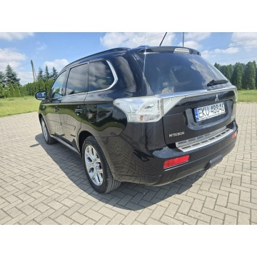 Mitsubishi Outlander  SUV 2013,  2.0 hybryda, automat - Na sprzedaż za 35 900 zł - Kutno - zdjęcie 12