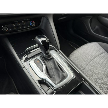Opel Insignia  Kombi 2019,  2.0 diesel, automat - Na sprzedaż za 59 800 zł - Pęcice - zdjęcie 9