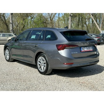 Skoda Octavia  Hatchback 2022,  2.0 diesel, automat - Na sprzedaż za 66 800 zł - Pęcice - zdjęcie 5