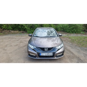 Honda Civic  Hatchback 2012,  1.8 benzyna - Na sprzedaż za 26 999 zł - Warszawa - zdjęcie 2