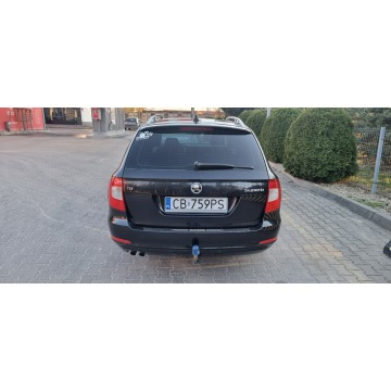Skoda Superb  Kombi 2012,  1.6 diesel - Na sprzedaż za 19 999 zł - Warszawa - zdjęcie 6