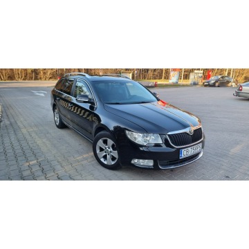 Skoda Superb  Kombi 2012,  1.6 diesel - Na sprzedaż za 19 999 zł - Warszawa - zdjęcie 3