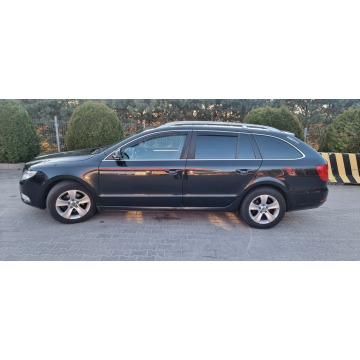 Skoda Superb  Kombi 2012,  1.6 diesel - Na sprzedaż za 19 999 zł - Warszawa - zdjęcie 8