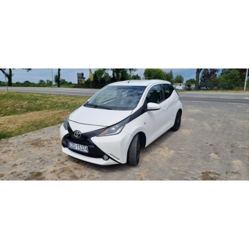 Toyota Aygo 1.0MPI 2018 bardzo bogato wyposażony