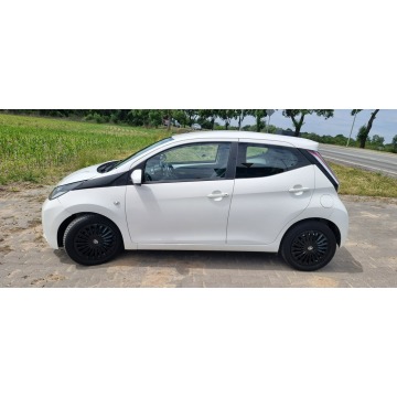 Toyota Aygo  Hatchback 2018,  1.0 benzyna - Na sprzedaż za 24 999 zł - Warszawa - zdjęcie 8