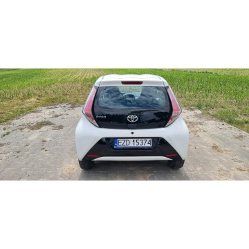 Toyota Aygo  Hatchback 2018,  1.0 benzyna - Na sprzedaż za 24 999 zł - Warszawa - zdjęcie 6