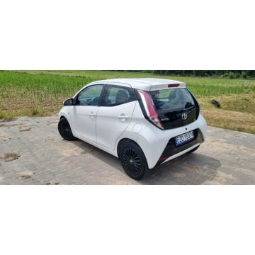 Toyota Aygo  Hatchback 2018,  1.0 benzyna - Na sprzedaż za 24 999 zł - Warszawa - zdjęcie 7