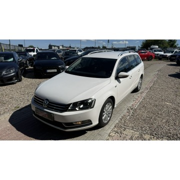 Volkswagen Passat  Kombi 2011,  2.0 diesel, automat - Na sprzedaż za 18 997 zł - Gdańsk - zdjęcie 2