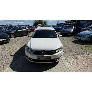 Volkswagen Passat  Kombi 2011,  2.0 diesel, automat - Na sprzedaż za 18 997 zł - Gdańsk - zdjęcie 3