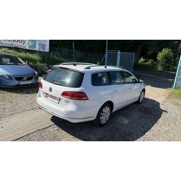 Volkswagen Passat  Kombi 2011,  2.0 diesel, automat - Na sprzedaż za 18 997 zł - Gdańsk - zdjęcie 8