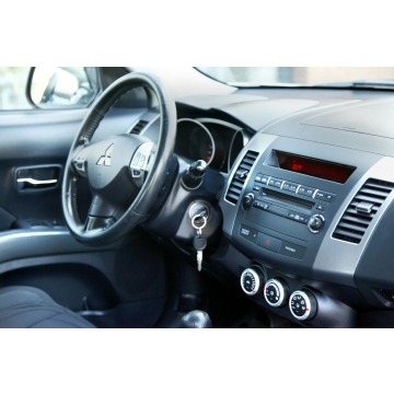 Mitsubishi Outlander  SUV 2009,  2.0 diesel - Na sprzedaż za 21 999 zł - Świebodzin - zdjęcie 10