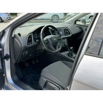 Seat Leon  Kombi 2019,  1.0 benzyna - Na sprzedaż za 39 900 zł - Pęcice - zdjęcie 10
