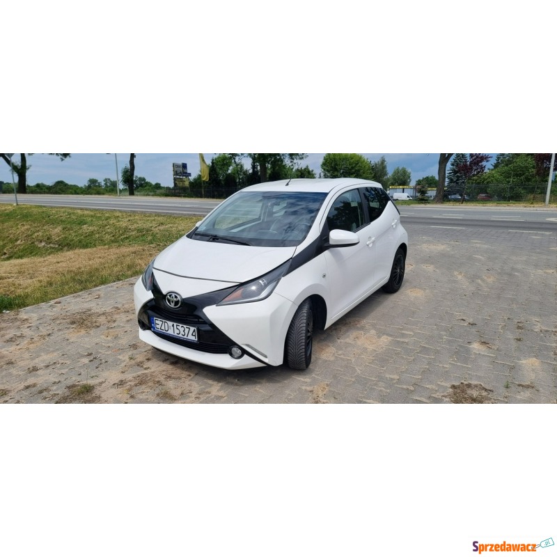 Toyota Aygo  Hatchback 2018,  1.0 benzyna - Na sprzedaż za 24 999 zł - Warszawa