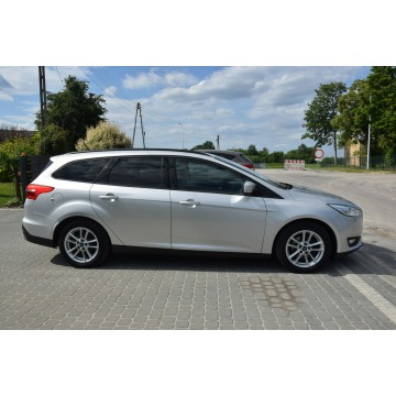 Ford Focus  Kombi 2015,  1.6 diesel - Na sprzedaż za 25 900 zł - Majdan Sieniawski - zdjęcie 9