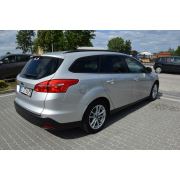 Ford Focus  Kombi 2015,  1.6 diesel - Na sprzedaż za 25 900 zł - Majdan Sieniawski - zdjęcie 12