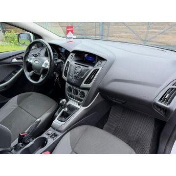 Ford Focus  Kombi 2011,  1.6 diesel - Na sprzedaż za 8 900,00 zł - Mysłowice - zdjęcie 8