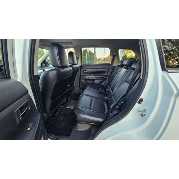 Mitsubishi Outlander  SUV 2016,  2.0 hybryda, automat - Na sprzedaż za 48 200 zł - Płock - zdjęcie 10