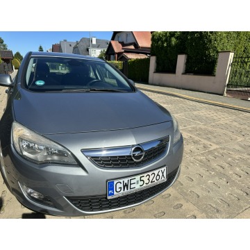 Opel Astra  Hatchback 2011,  1.4 benzyna - Na sprzedaż za 15 500 zł - Wejherowo - zdjęcie 2