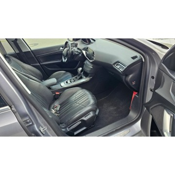 Peugeot 308  Kombi 2020,  1.5 diesel, automat - Na sprzedaż za 40 200 zł - Płock - zdjęcie 2