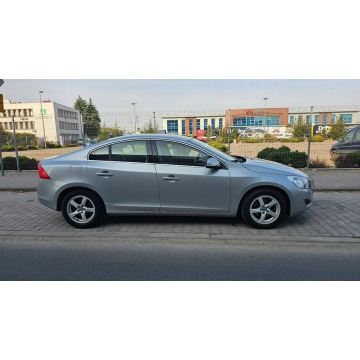 Volvo S60  Sedan/Limuzyna 2011,  1.6 diesel - Na sprzedaż za 26 200 zł - Płock - zdjęcie 1