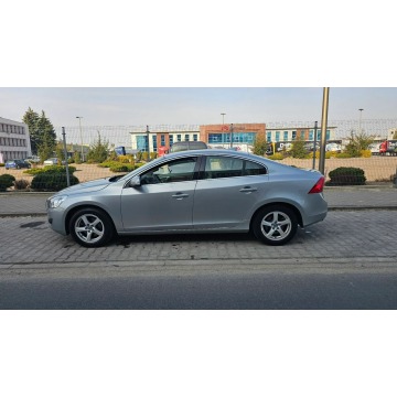 Volvo S60  Sedan/Limuzyna 2011,  1.6 diesel - Na sprzedaż za 26 200 zł - Płock - zdjęcie 5