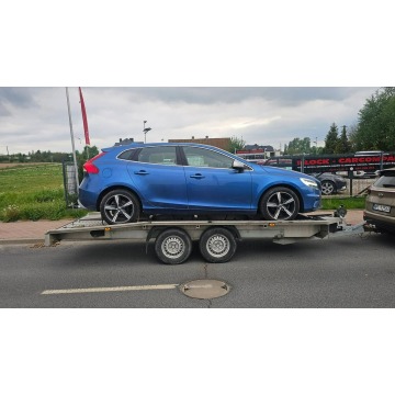 Volvo V40  Liftback 2018,  2.0 diesel - Na sprzedaż za 42 200 zł - Płock - zdjęcie 2