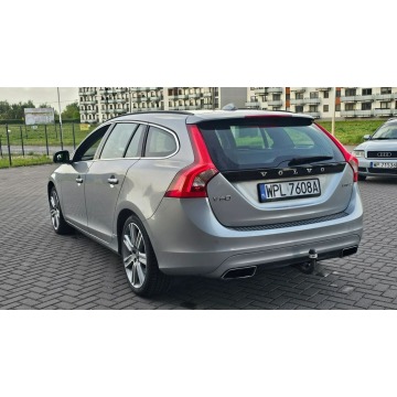 Volvo V60  Kombi 2016,  2.0 benzyna, automat - Na sprzedaż za 42 100 zł - Płock - zdjęcie 4