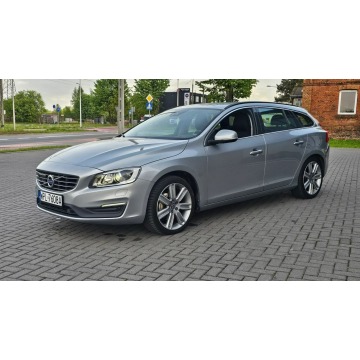 Volvo V60  Kombi 2016,  2.0 benzyna, automat - Na sprzedaż za 42 100 zł - Płock - zdjęcie 5