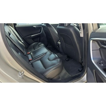 Volvo   SUV 2015,  2.0 diesel, automat - Na sprzedaż za 49 200 zł - Płock - zdjęcie 8