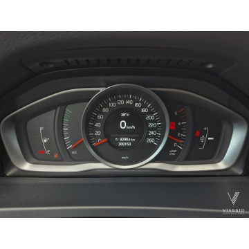 Volvo V60  Kombi 2017,  2.0 diesel - Na sprzedaż za 41 899 zł - Tychy - zdjęcie 10