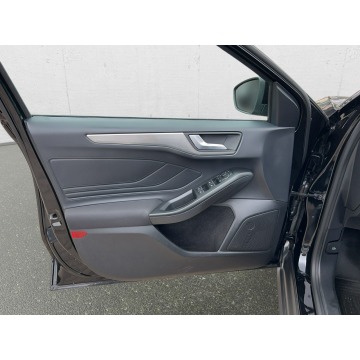 Ford Focus  Kombi 2022,  1.0 benzyna - Na sprzedaż za 62 850 zł - Warszawa - zdjęcie 10