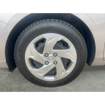 Hyundai i20  Hatchback 2022,  1.2 benzyna - Na sprzedaż za 47 850 zł - Warszawa - zdjęcie 9