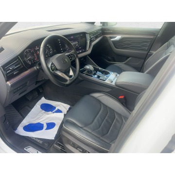 Volkswagen Touareg  SUV 2023,  3.0 diesel, automat - Na sprzedaż za 284 850 zł - Warszawa - zdjęcie 9